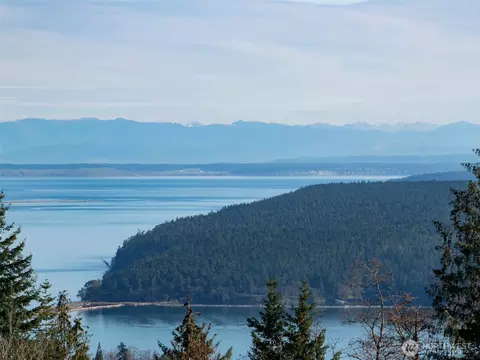 9999 Doe Run Rd, Sequim, WA 98382