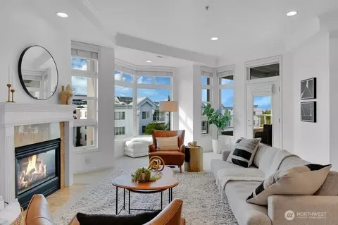 520 6th Ave #4003, Kirkland, WA 98033