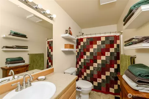 Bath - 70 Onyx Ln, Sequim, WA 98382 photo 3 of 3