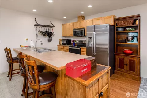 Kitchen - 70 Onyx Ln, Sequim, WA 98382 photo 4 of 4
