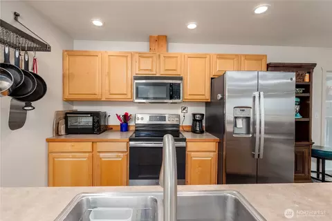 Kitchen - 70 Onyx Ln, Sequim, WA 98382 photo 2 of 4