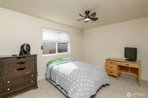 Bedroom - 70 Onyx Ln, Sequim, WA 98382 photo 3 of 5