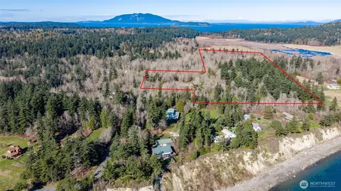 6117 S Shore Rd, Anacortes, WA 98221