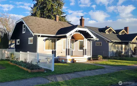 4833 S D St, Tacoma, WA 98408