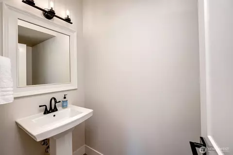 Bath - 12143 NE 170th Pl, Bothell, WA 98011 photo 2 of 7