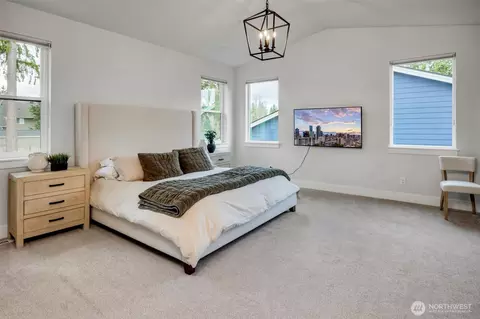 Bedroom - 12143 NE 170th Pl, Bothell, WA 98011 photo 2 of 4