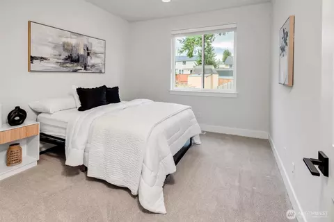 Bedroom - 12143 NE 170th Pl, Bothell, WA 98011 photo 4 of 4