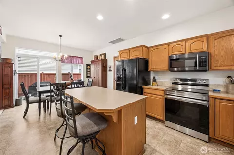 Kitchen - 206 Lane Blvd NW, Orting, WA 98360 photo 2 of 3