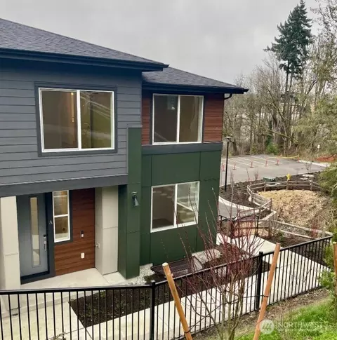 13210 NE 127th Way #A, Kirkland, WA 98034
