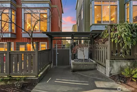 3671 Dayton Ave N #2, Seattle, WA 98103