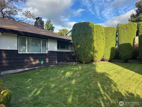 3504 NE 135th St, Seattle, WA 98125