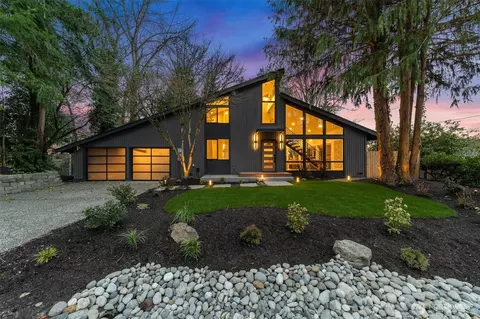15505 62nd Pl NE, Kenmore, WA 98028