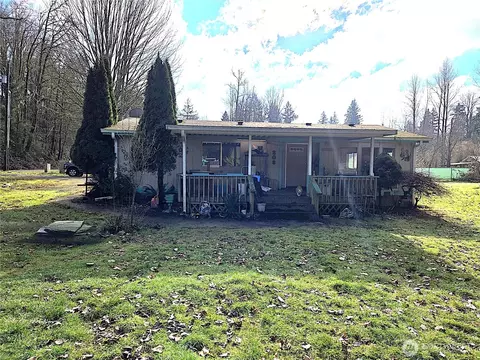 208 Burma Rd, Castle Rock, WA 98611