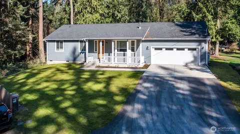 2801 Huckleberry Ln, Camano Island, WA 98282