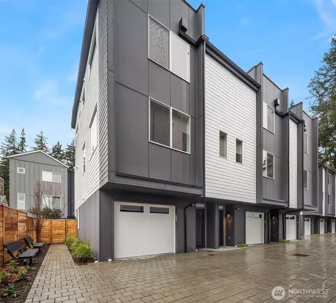 18011 2nd Ave NE #A, Shoreline, WA 98155