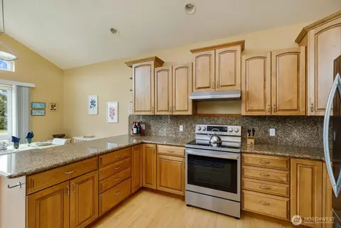 Kitchen - 131 Buckhorn Rd, Sequim, WA 98382 photo 2 of 5