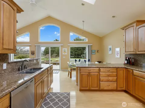 Kitchen - 131 Buckhorn Rd, Sequim, WA 98382 photo 3 of 5