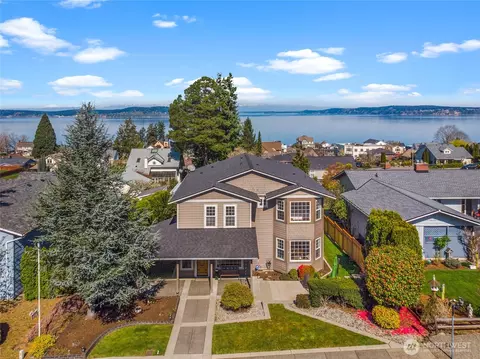 1607 Nisqually St, Steilacoom, WA 98388
