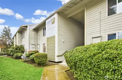 14401 SE Petrovitsky Rd #B102, Renton, WA 98058