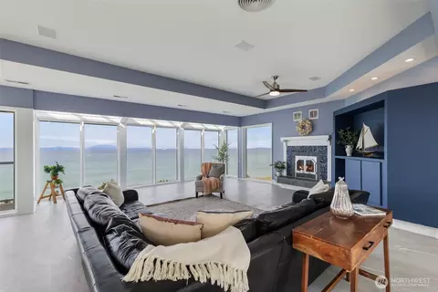 Living - 311 Tyler View Pl, Sequim, WA 98382 photo 2 of 3