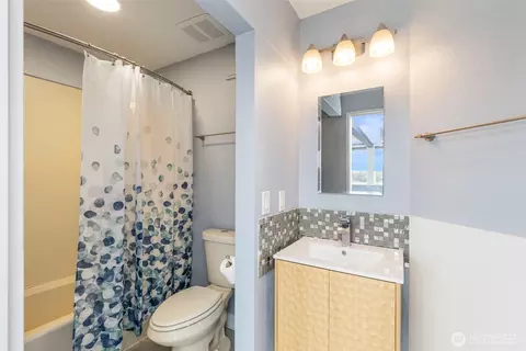 Bath - 311 Tyler View Pl, Sequim, WA 98382 photo 4 of 4