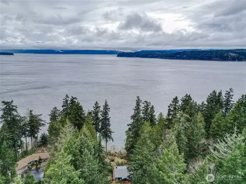 7418 NW Ioka Dr, Silverdale, WA 98383