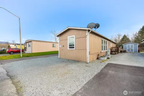 1400 N 30th St #12, Mount Vernon, WA 98273