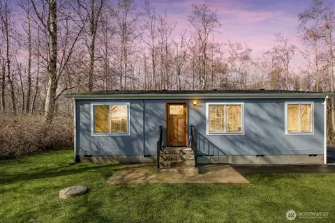 3027 Bayview Dr, Bellingham, WA 98226