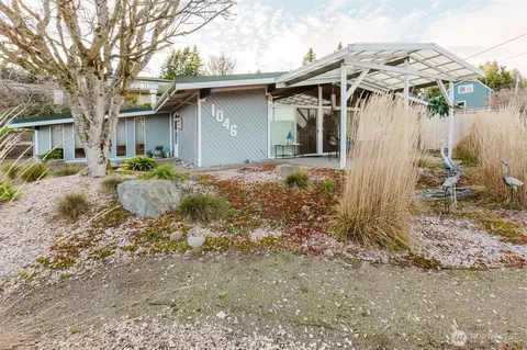1046 Puget Dr SE, Port Orchard, WA 98366