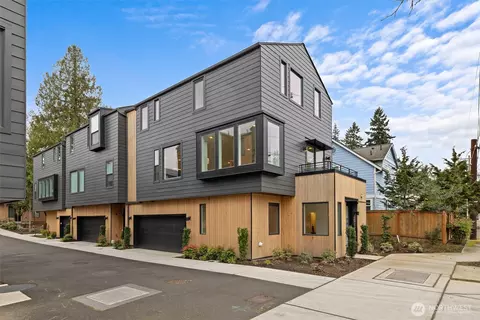 1317 N 185th St #A, Shoreline, WA 98133