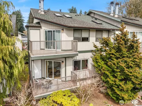 18003 108th Ave NE #B2, Bothell, WA 98011