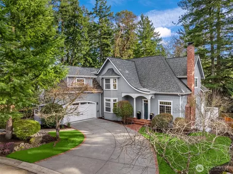 879 Taurnic Pl NW, Bainbridge Island, WA 98110
