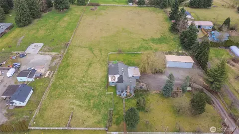 40216 264th Ave SE, Enumclaw, WA 98022