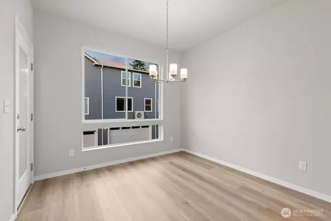 Other - 7027 Rainier Dr #H, Everett, WA 98203 photo 4 of 10