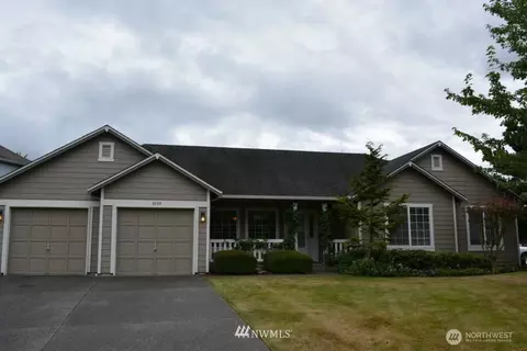 3230 Lois Ln, Enumclaw, WA 98022