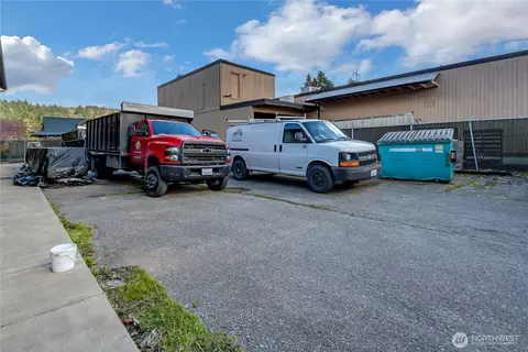 Exterior - 120 Corrin Ave NW, Orting, WA 98360 photo 4 of 14