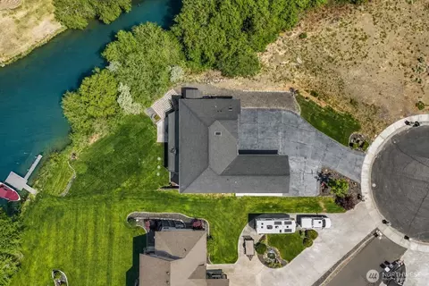 800 S Camas Pl, Moses Lake, WA 98837