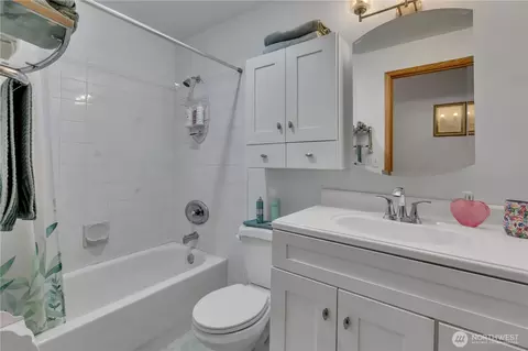 Bath - 7316 Eustis Hunt Rd, Spanaway, WA 98387 photo 2 of 3