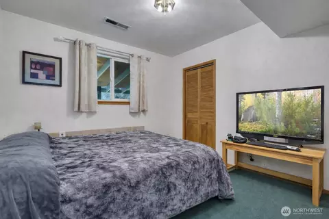 Bedroom - 7316 Eustis Hunt Rd, Spanaway, WA 98387 photo 4 of 4