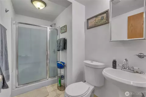 Bath - 7316 Eustis Hunt Rd, Spanaway, WA 98387 photo 3 of 3