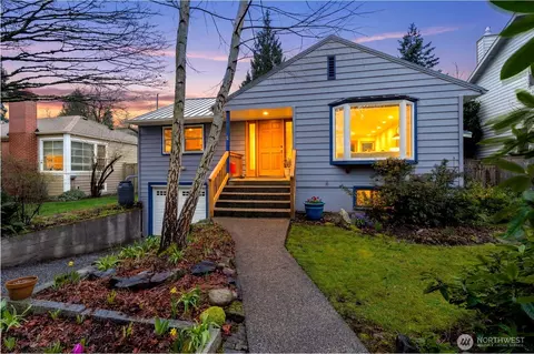 8051 36th Ave NE, Seattle, WA 98115