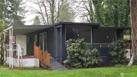 8021 Old Pacific Hwy #4, Castle Rock, WA 98611