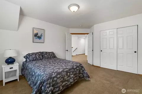 Bedroom - 15314 Sunset Rd, Bothell, WA 98012 photo 3 of 3
