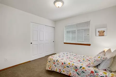 Bedroom - 15314 Sunset Rd, Bothell, WA 98012 photo 2 of 3