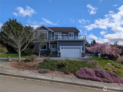 660 Parkside Pl, Blaine, WA 98230