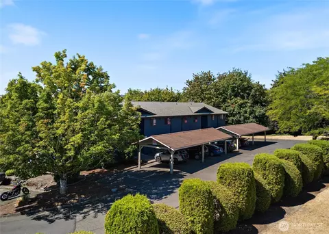 3560 Narrows View Ln NE #202, Bremerton, WA 98310