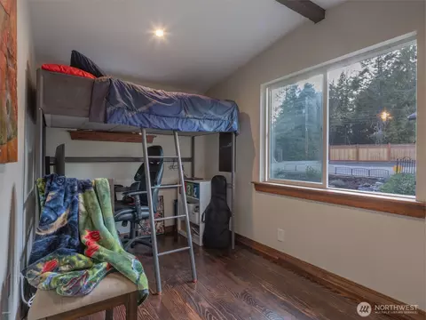 Bedroom - 5440 E Grapeview Loop Rd, Allyn, WA 98524 photo 3 of 3