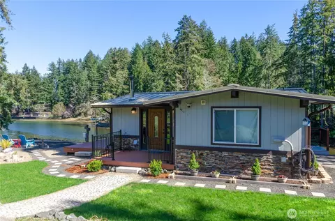 Exterior - 5440 E Grapeview Loop Rd, Allyn, WA 98524 photo 11 of 12