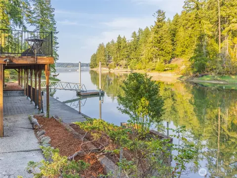 View/Area - 5440 E Grapeview Loop Rd, Allyn, WA 98524 photo 1 of 6