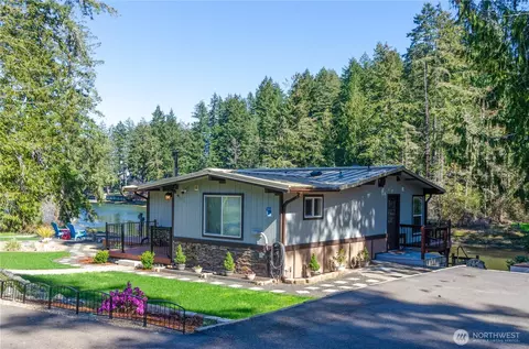 Exterior - 5440 E Grapeview Loop Rd, Allyn, WA 98524 photo 12 of 12